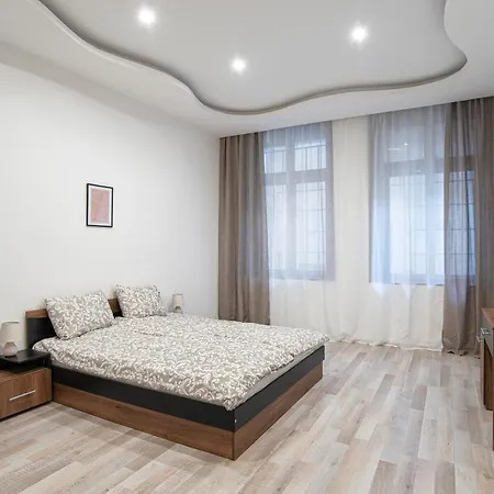 Bilyana's 1 Bedroom Апартаменты София